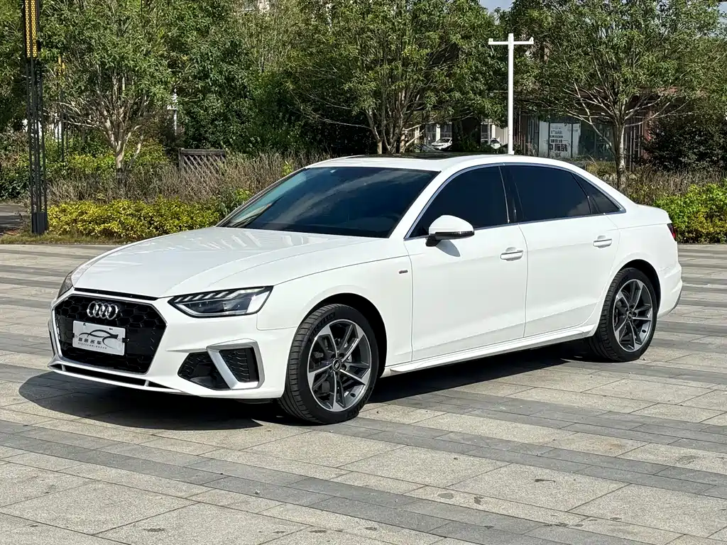Audi A4L 2022 — фото 2