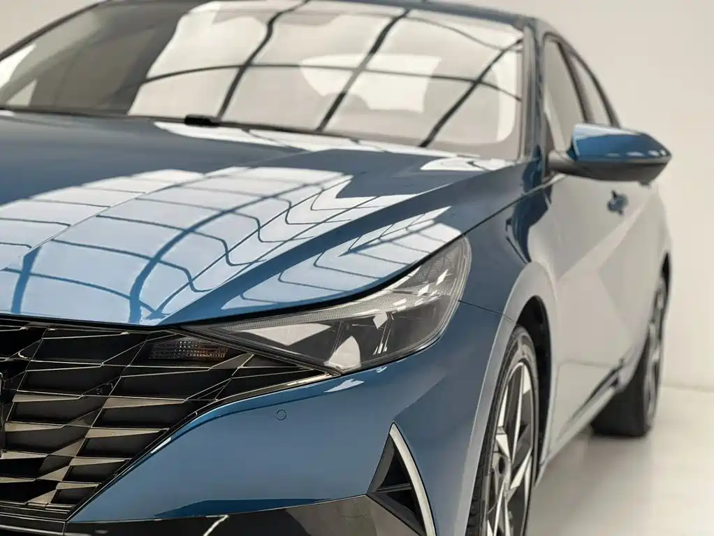 Hyundai Elantra 2022 — фото 10