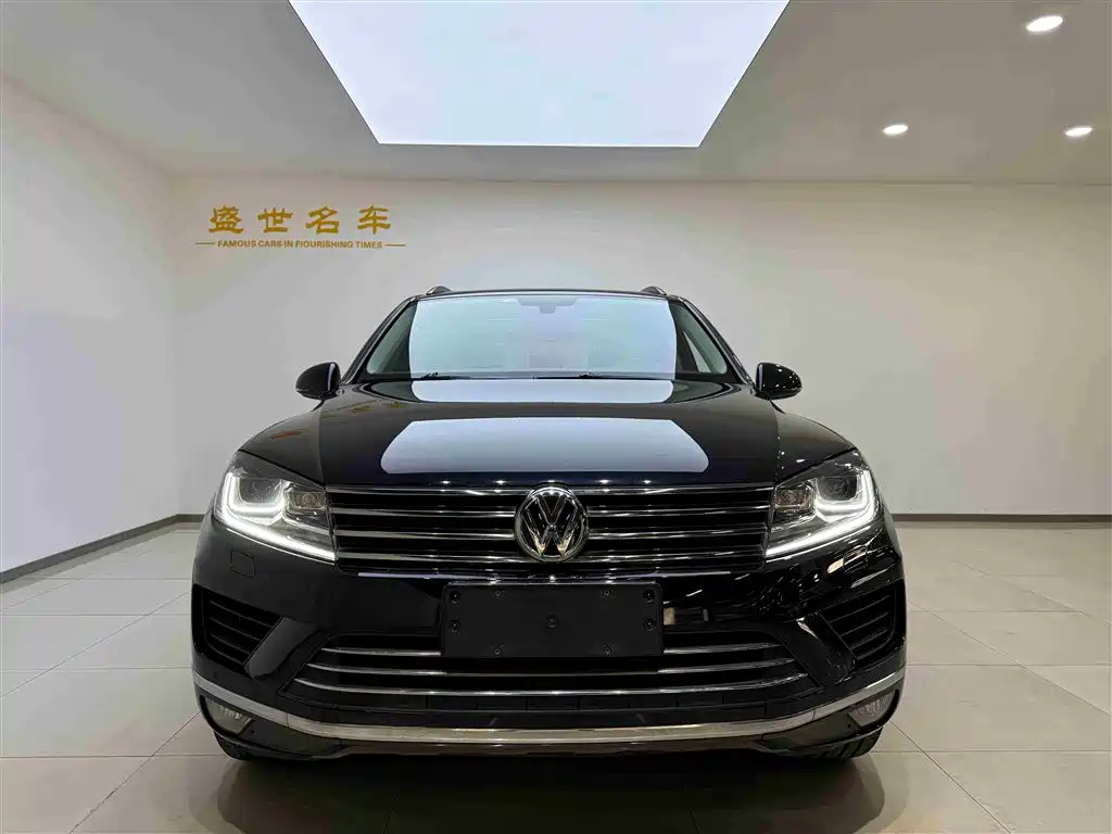 Volkswagen Touareg 2017 — фото 3