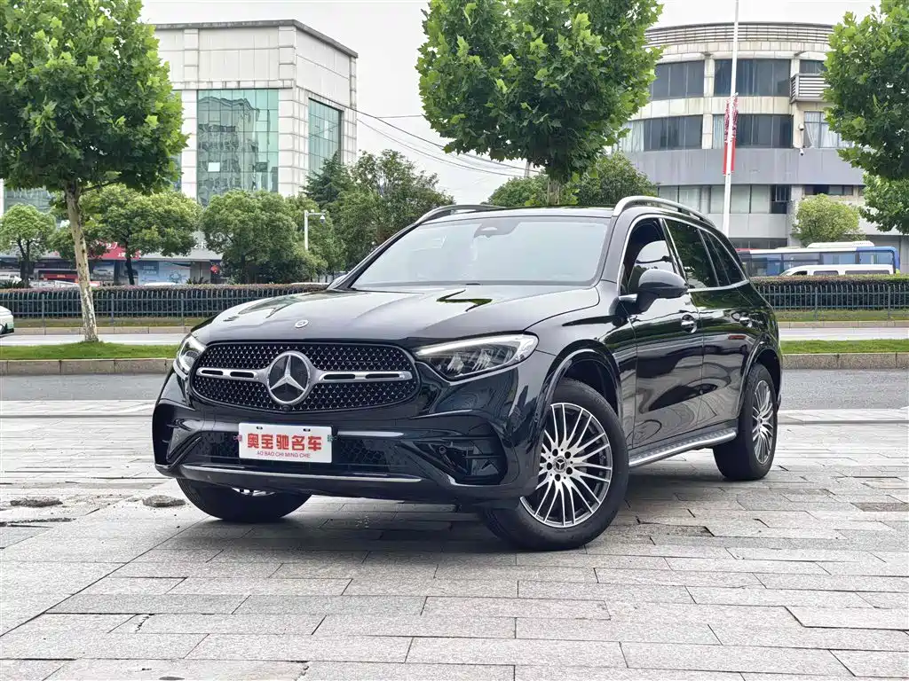 Mercedes-Benz GLC 2025 — фото 1