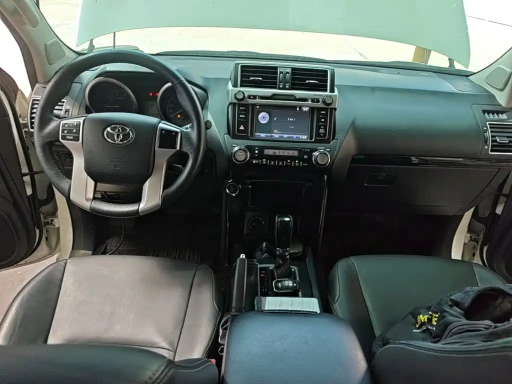 Toyota Prado 2017 — фото 10