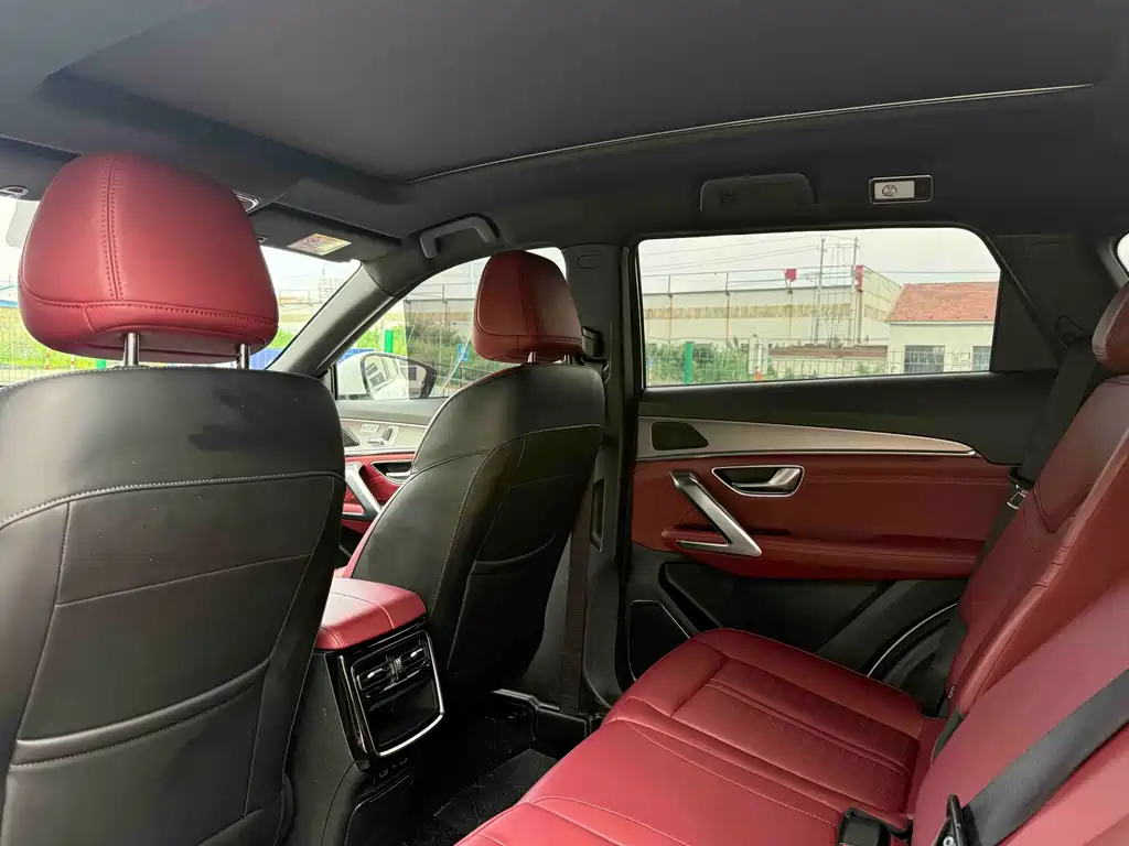 Jetour X70 PLUS 2025