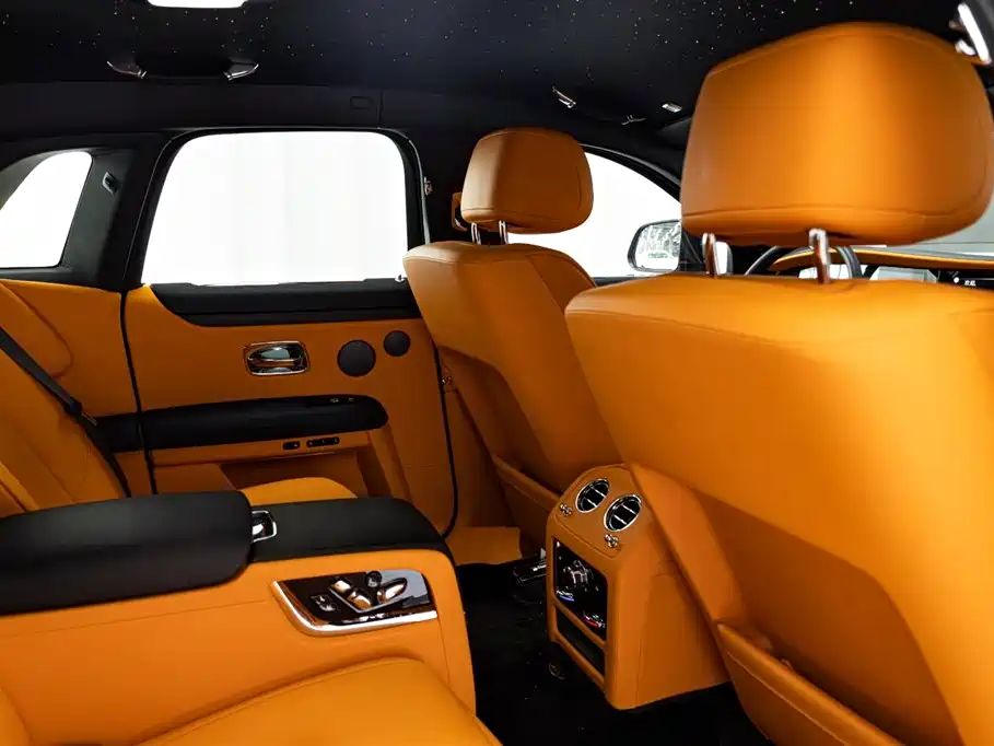 Rolls-Royce Ghost 2023 — фото 15