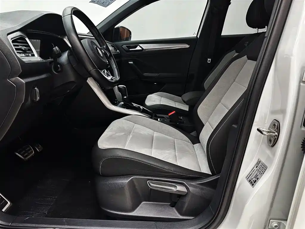 Volkswagen T-Roc 2022 — фото 13