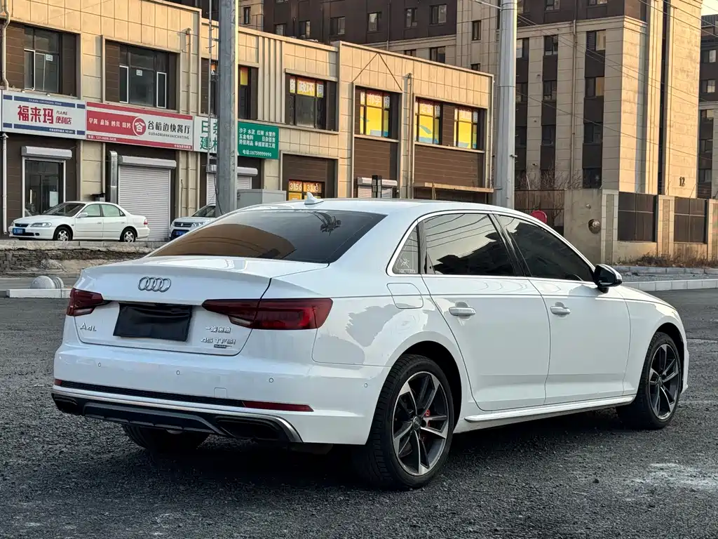 Audi A4L 2020 — фото 7