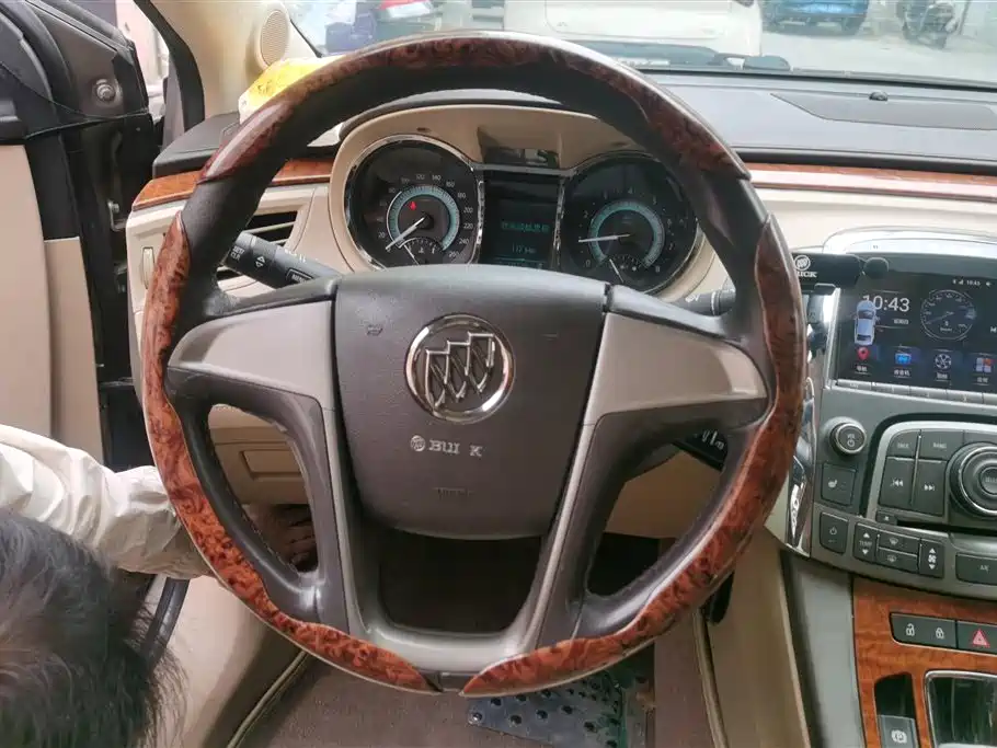 Buick LaCrosse 2013 — фото 15