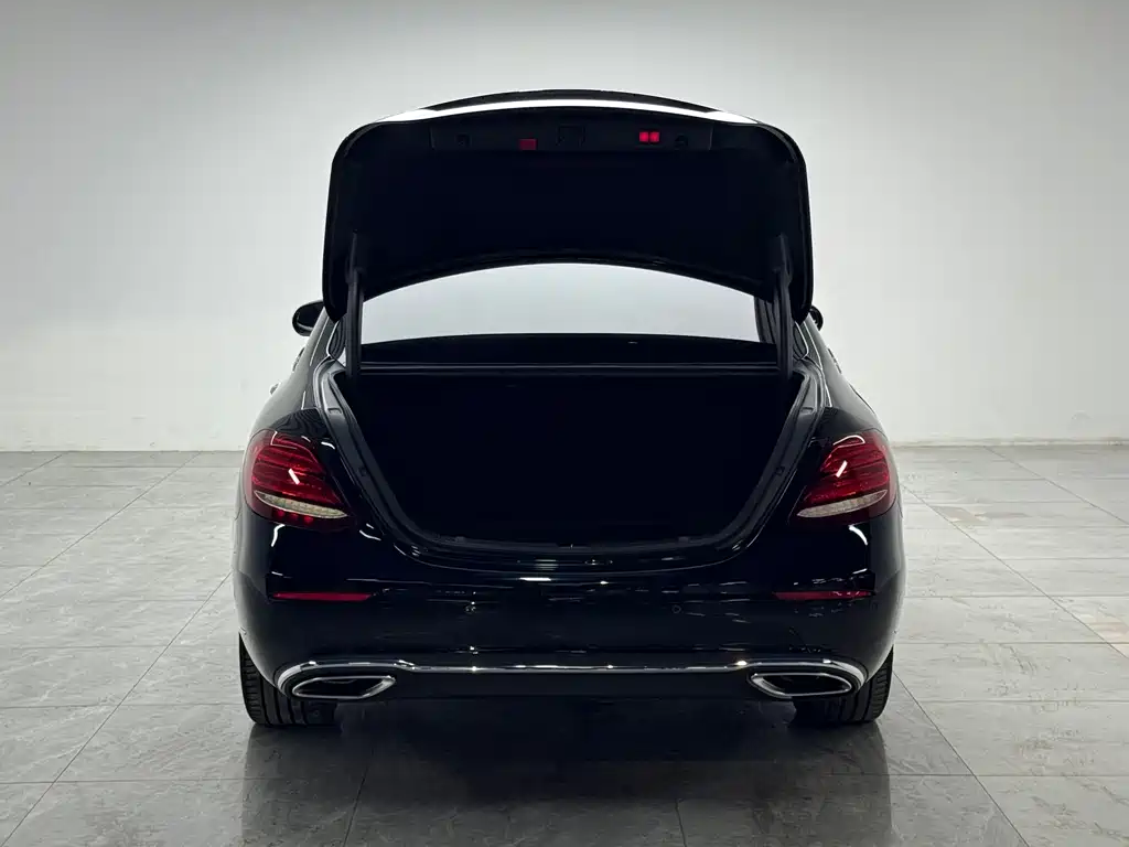 Mercedes-Benz E-Class 2020 — фото 10