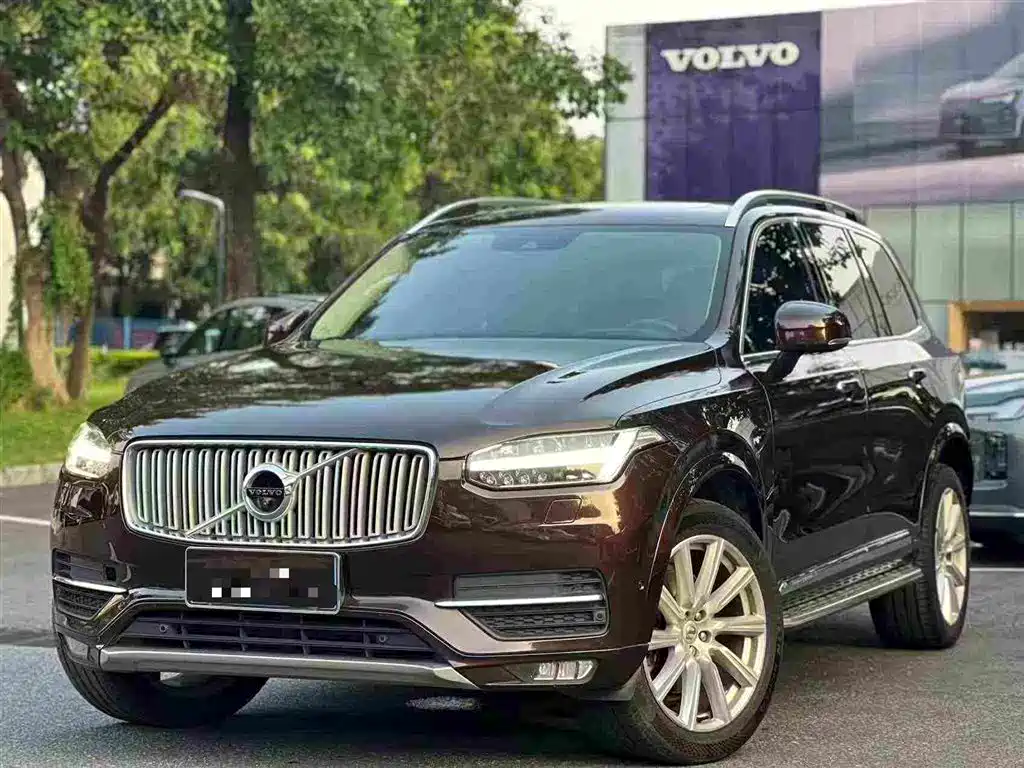Volvo XC90 2018 — фото 1