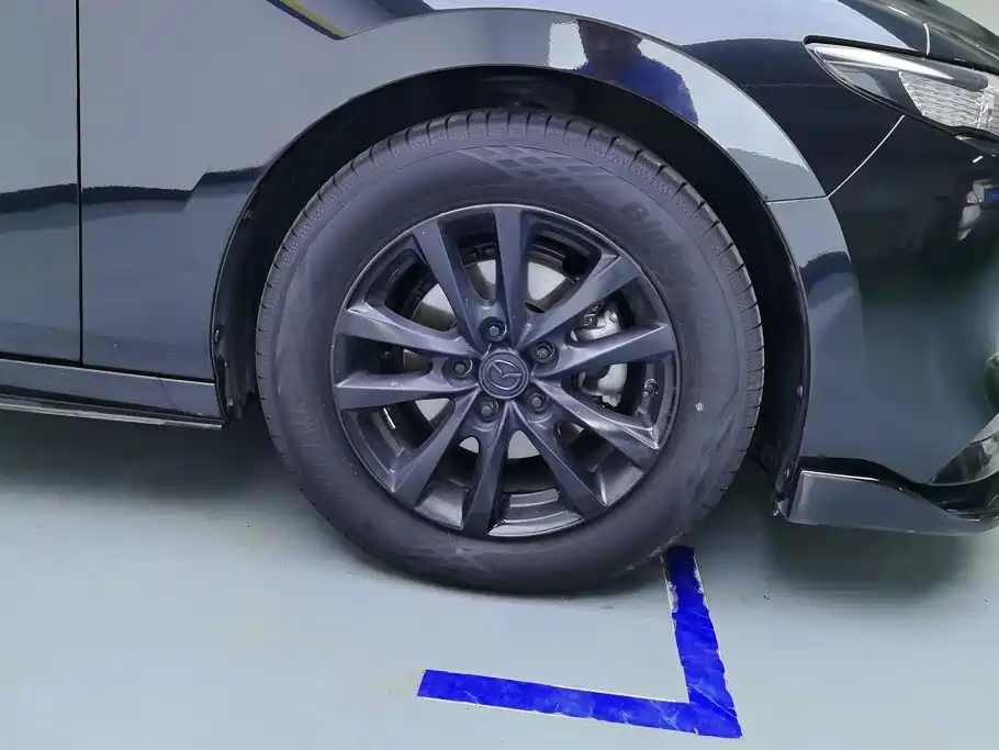 Mazda 3 Axela 2024