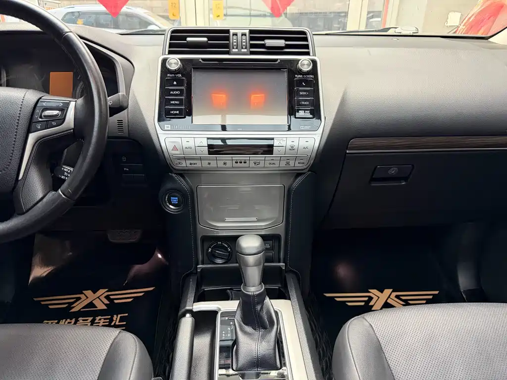 Toyota Prado 2020 — фото 26