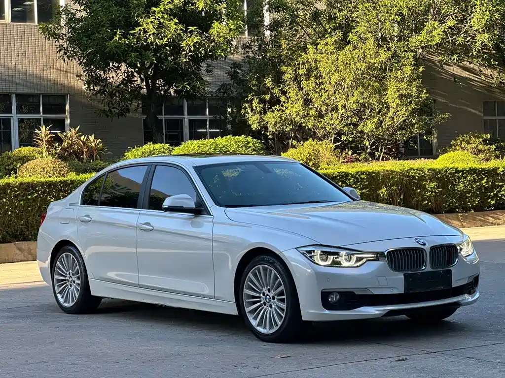 BMW 3 Series 2018 — фото 3