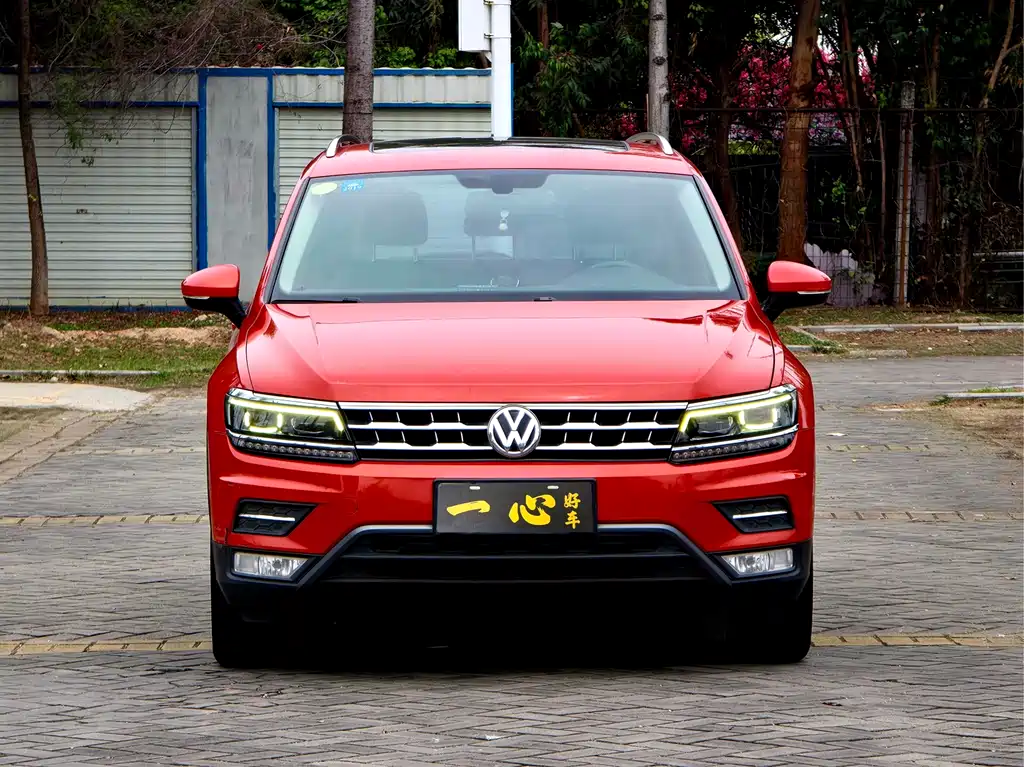 Volkswagen Tiguan L 2017 — фото 2