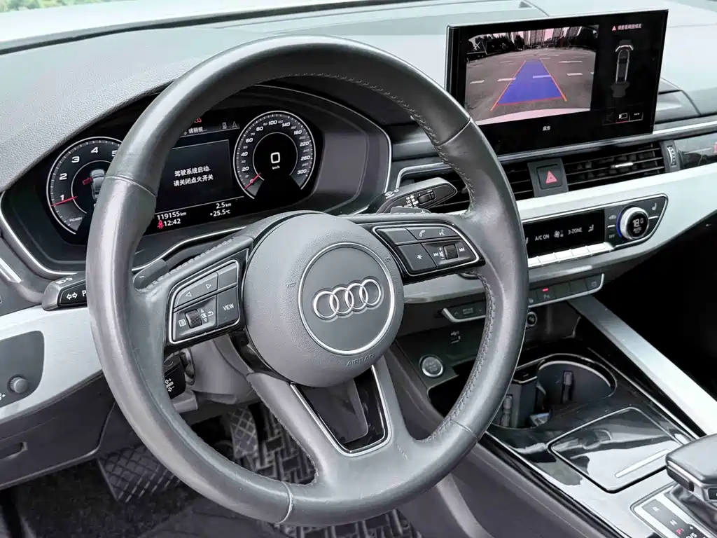 Audi A4L 2021 — фото 4