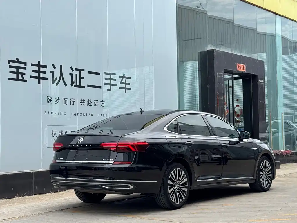 Volkswagen Passat 2019 — фото 8