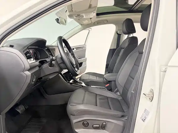 Volkswagen T-Roc 2023