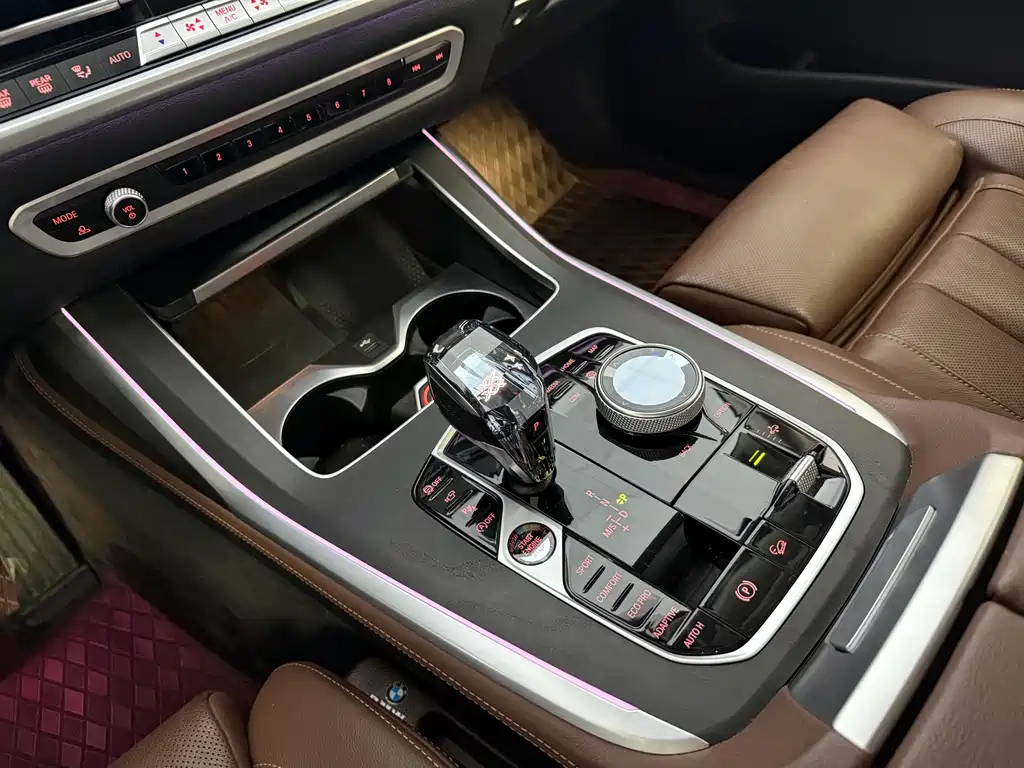 BMW X7 2021 — фото 12