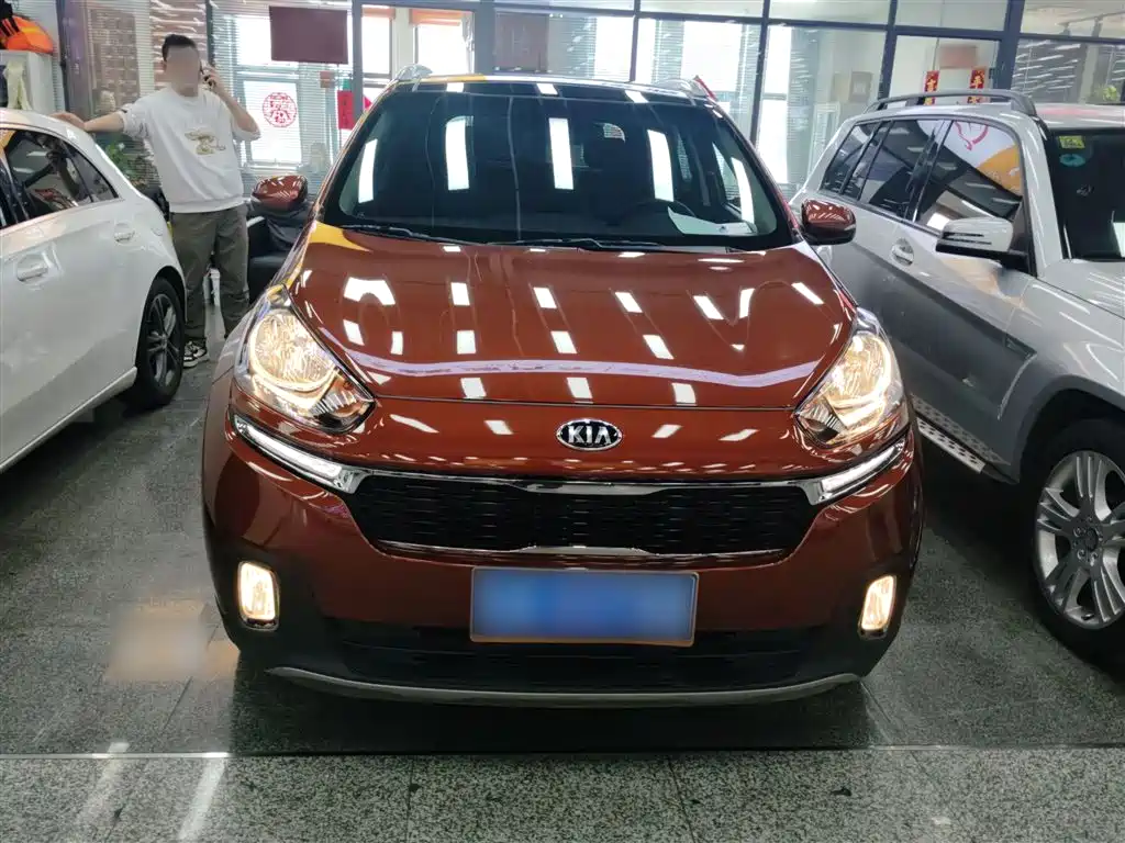 Kia KX3 2015 — фото 3