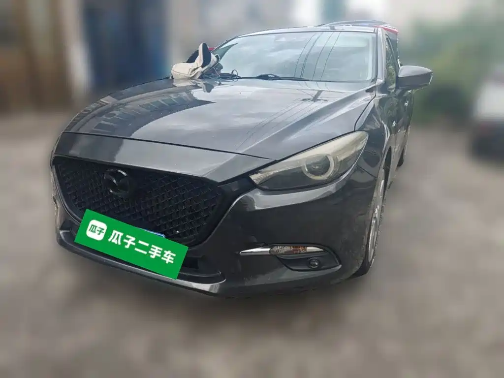 Mazda 3 Axela 2018 — фото 1
