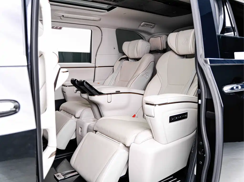 Lexus LM 2026 — фото 15