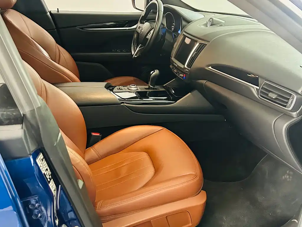 Maserati Levante 2018 — фото 9