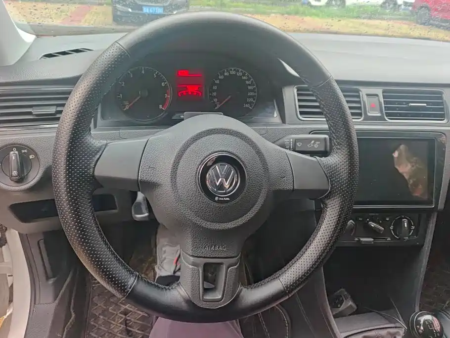 Volkswagen Santana 2018 — фото 15