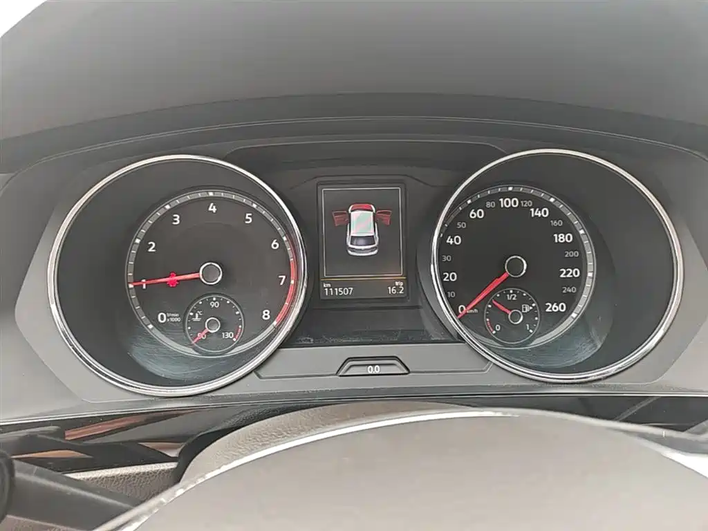 Volkswagen Tiguan L 2017 — фото 12