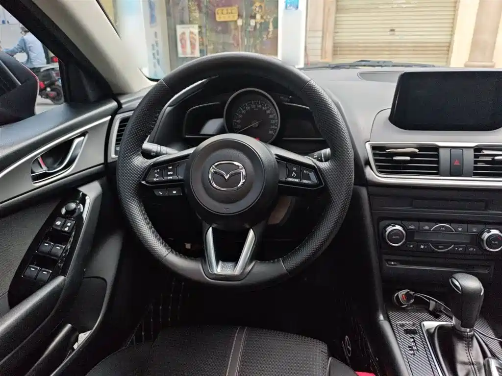 Mazda 3 Axela 2019 — фото 3