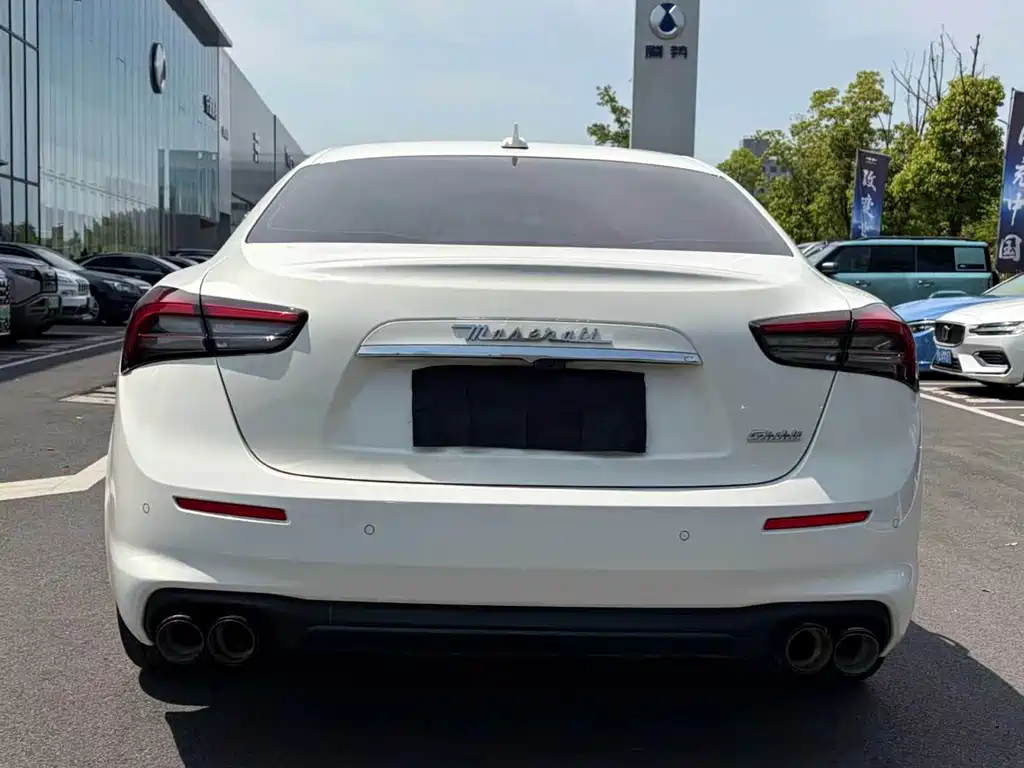 Maserati Ghibli 2022 — фото 16