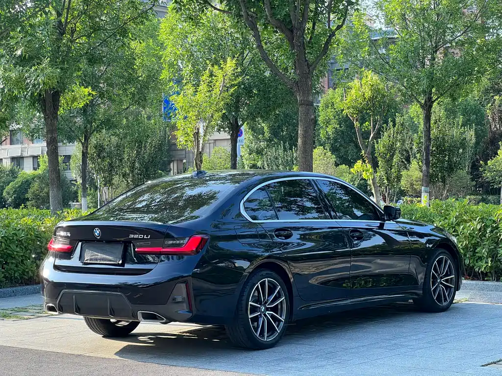 BMW 3 Series 2023
