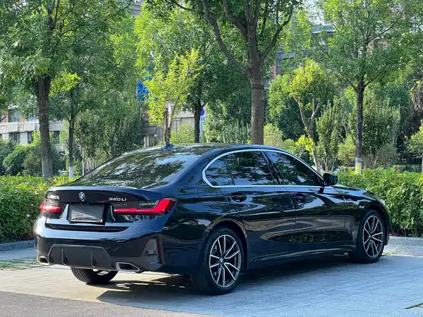 BMW 3 Series 2023