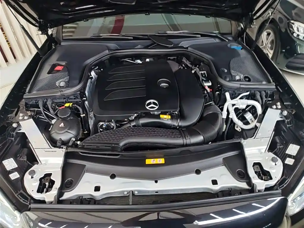 Mercedes-Benz E-Class 2022 — фото 19