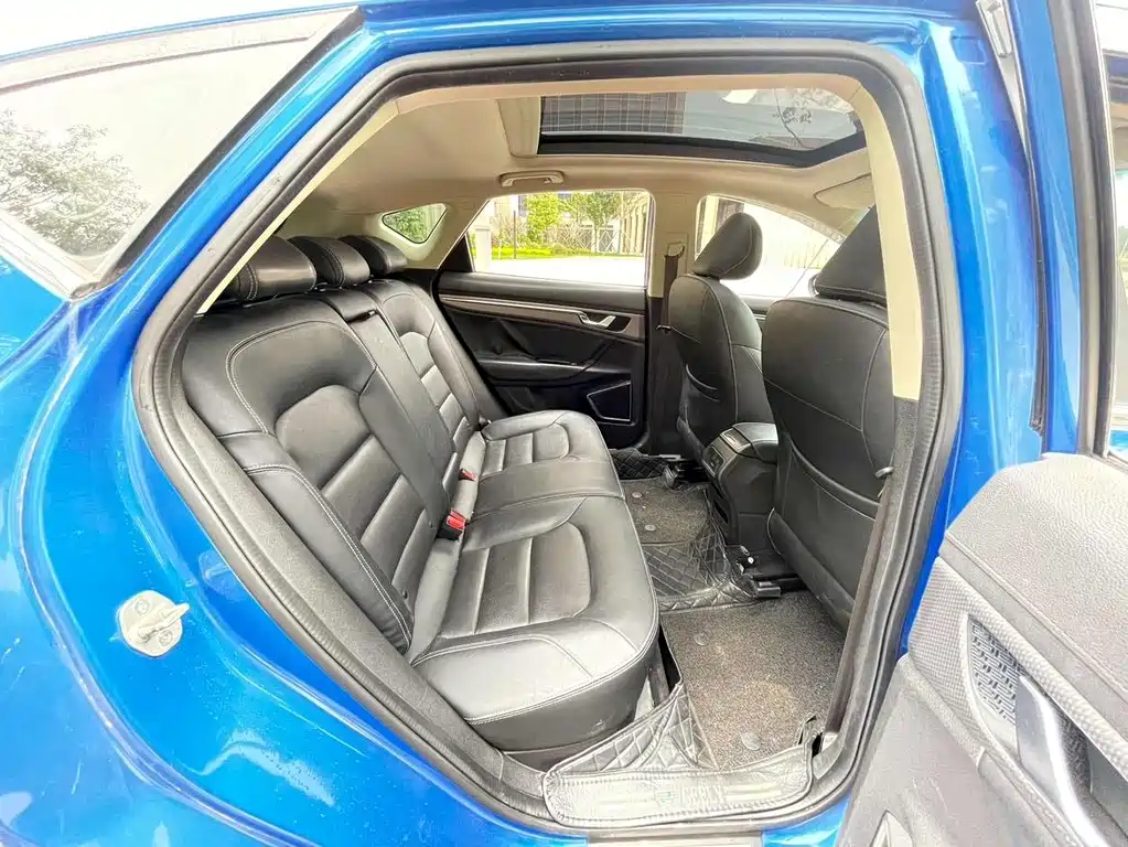 Geely Emgrand GS 2016 — фото 15