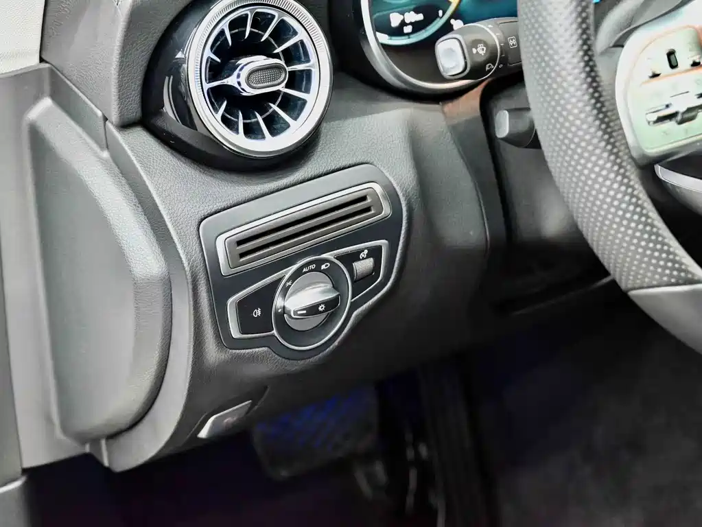 Mercedes-Benz C-Class 2020 — фото 15