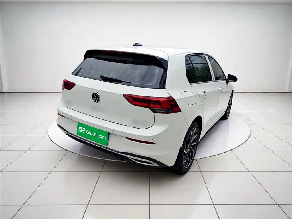 Volkswagen Golf 2021