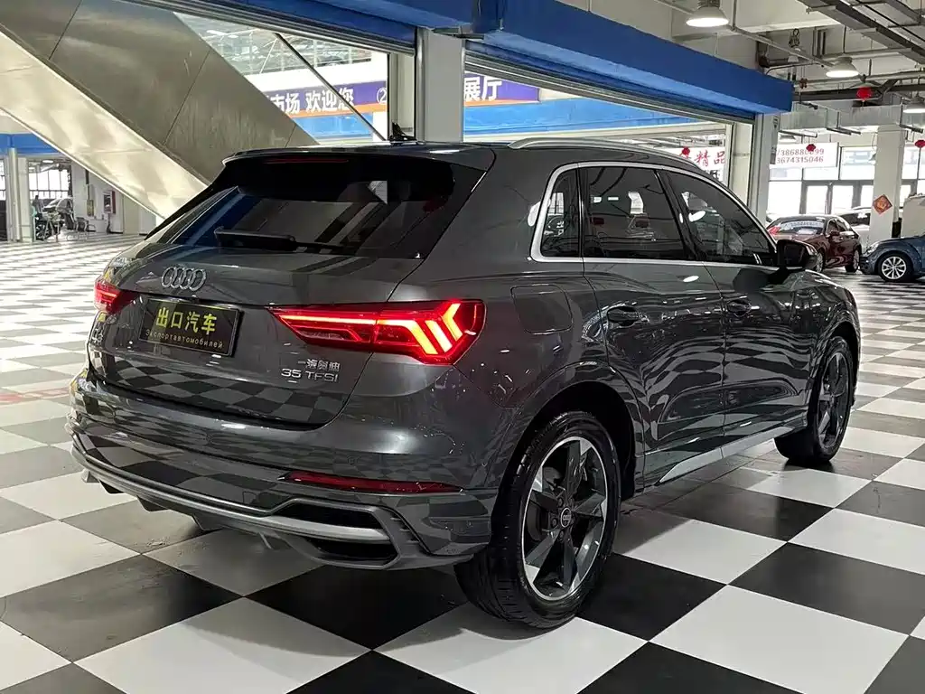 Audi Q3 2022 — фото 6