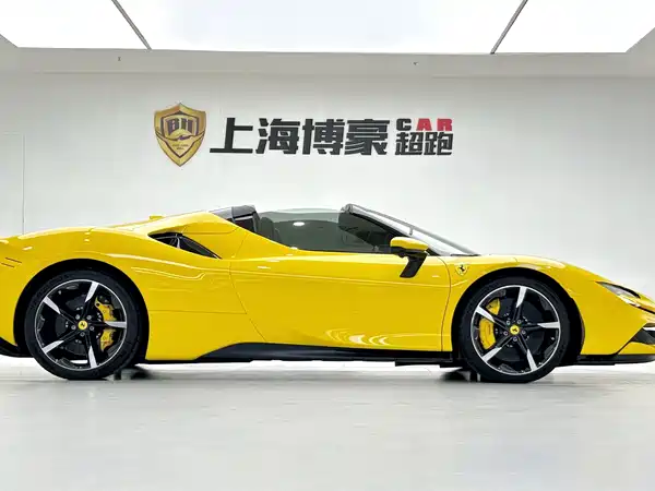 Ferrari SF90 2022