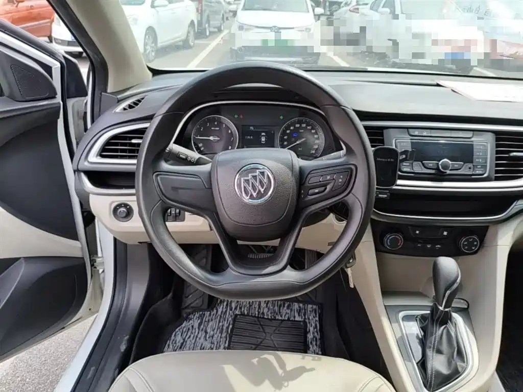 Buick Excelle 2017 — фото 11