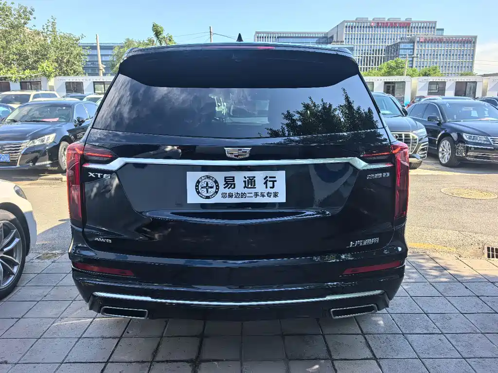 Cadillac XT6 2022 — фото 18