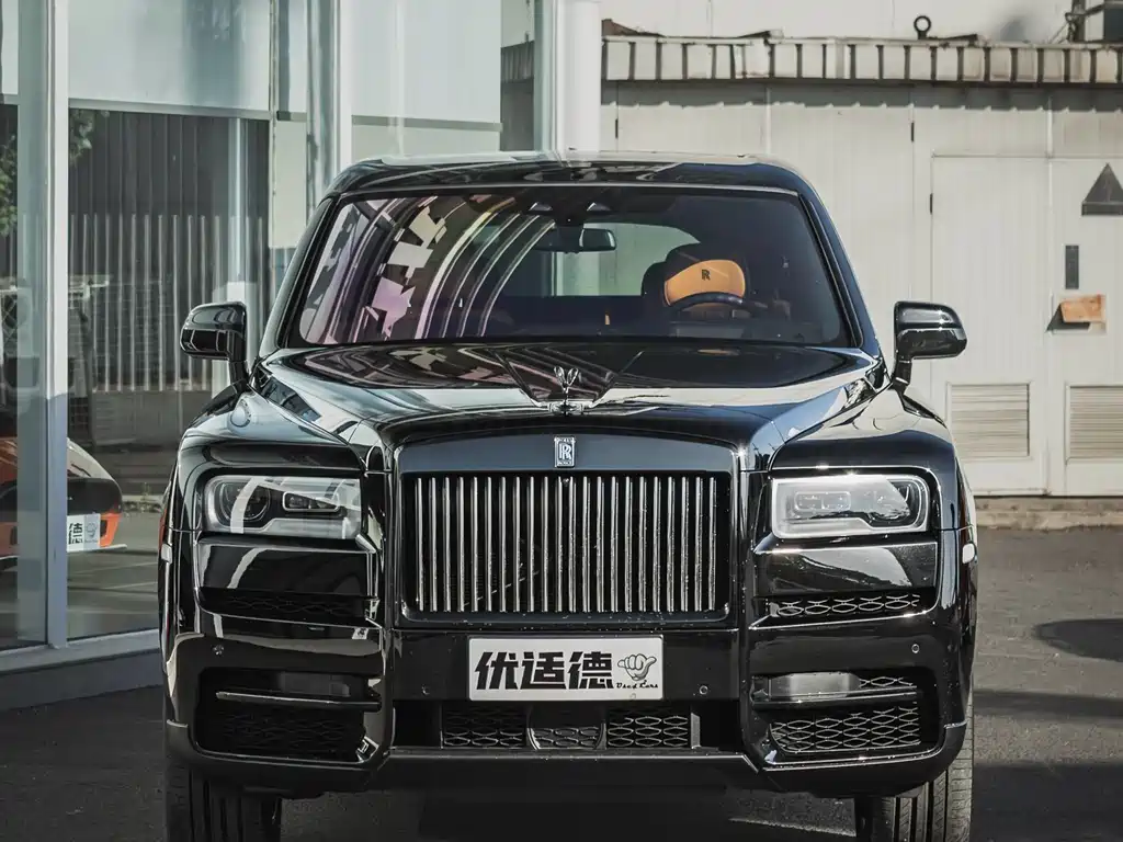 Rolls-Royce Cullinan 2020 — фото 1