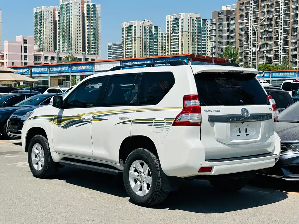 Toyota Prado 2017 — фото 6