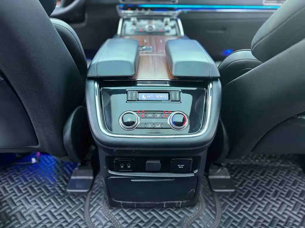 Lincoln Navigator 2018 — фото 13