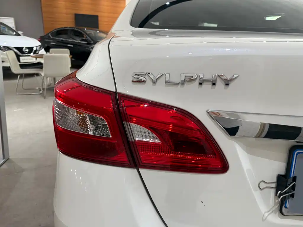 Nissan Sylphy 2019 — фото 12