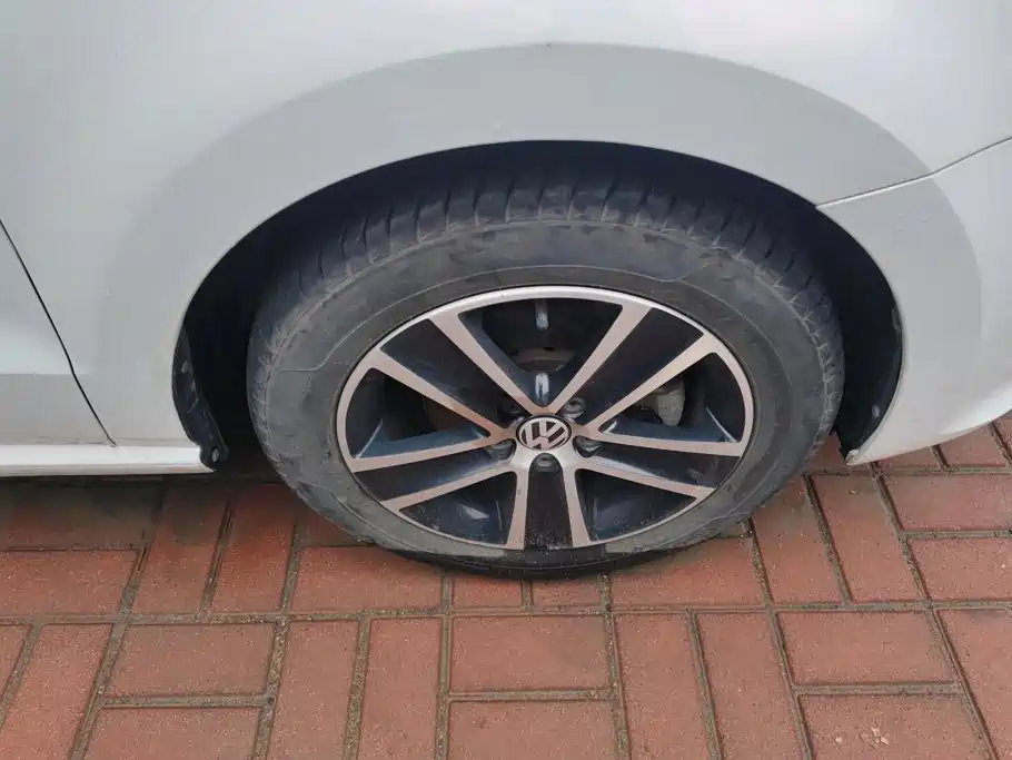 Volkswagen Polo 2016