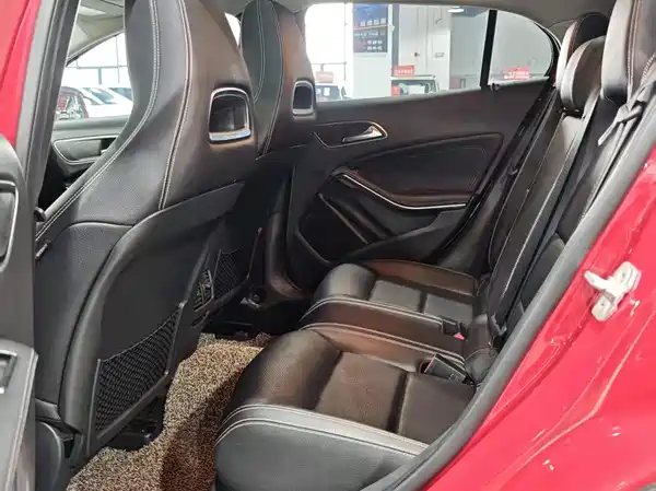 Mercedes-Benz GLA 2016