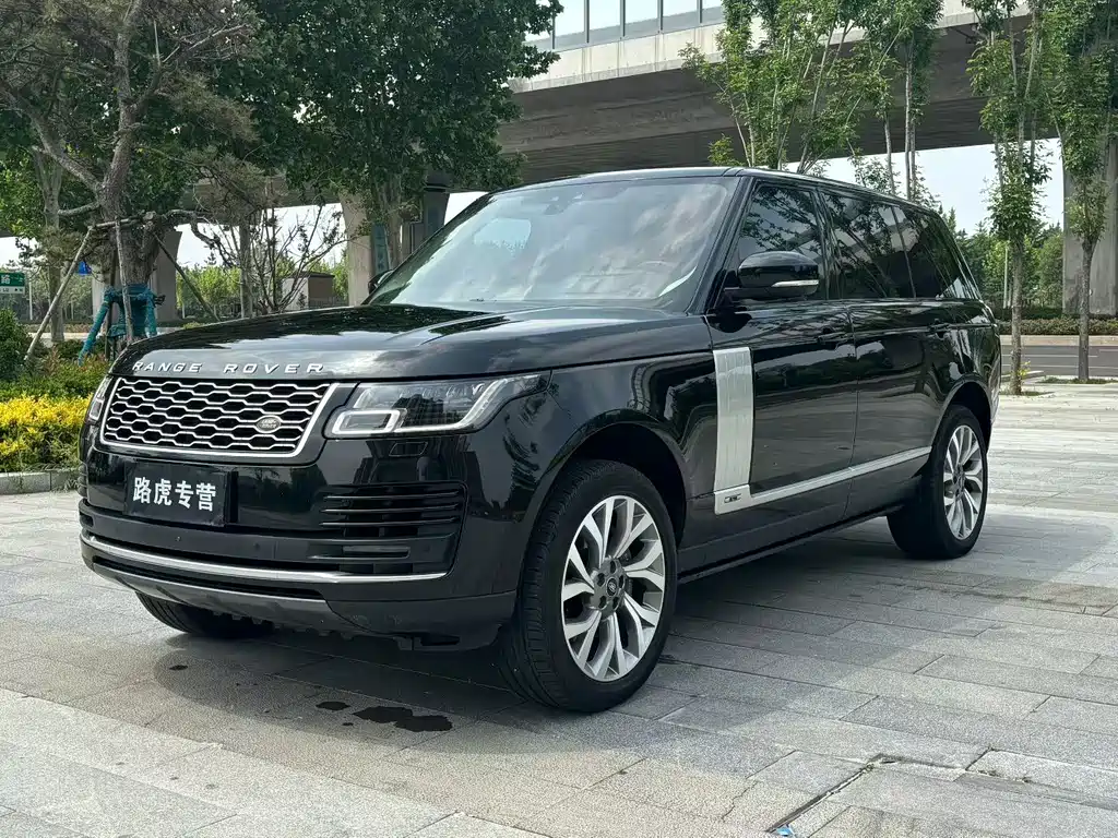 Land Rover Range Rover 2021 — фото 1