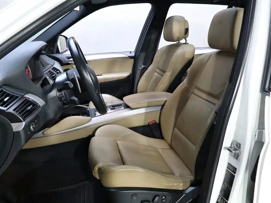BMW X5 M 2012 — фото 14