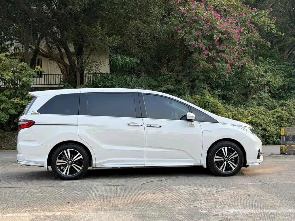 Honda Odyssey 2019 — фото 28