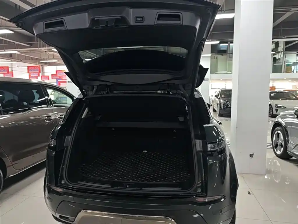 Land Rover Evoque 2022 — фото 19