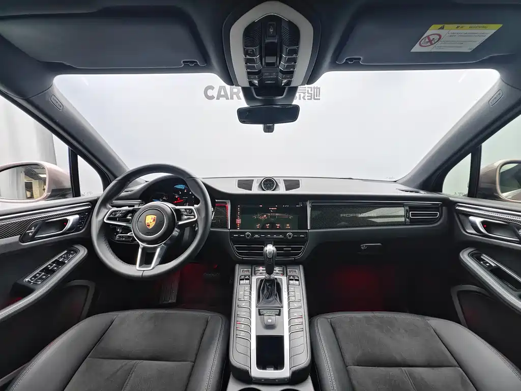 Porsche Macan 2019 — фото 13