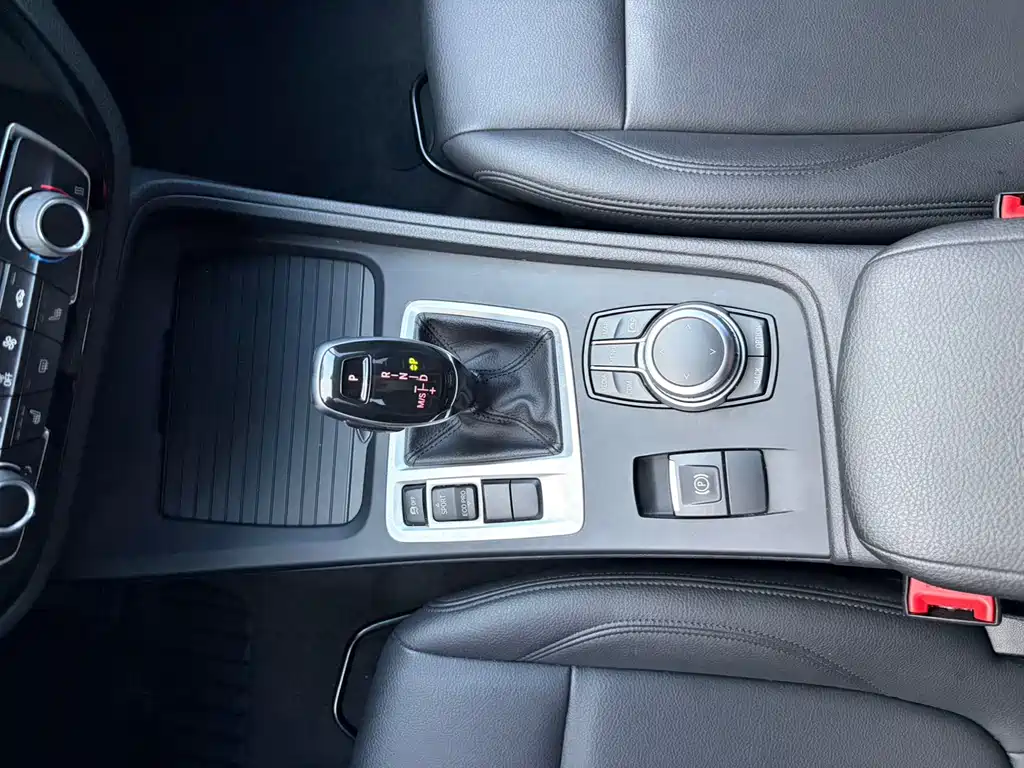 BMW 1 Series 2022 — фото 13